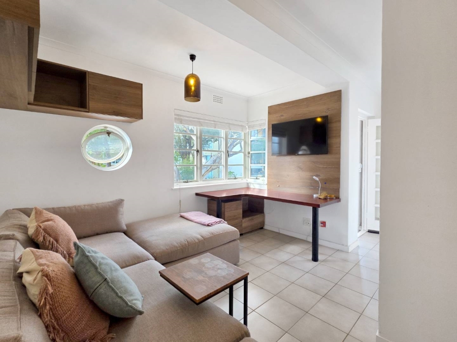 To Let 1 Bedroom Property for Rent in Sea Point Western Cape